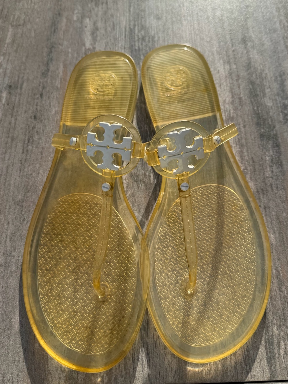 Tory Burch Mini Miller Translucent Yellow Logo Jelly Thong Sandals 11